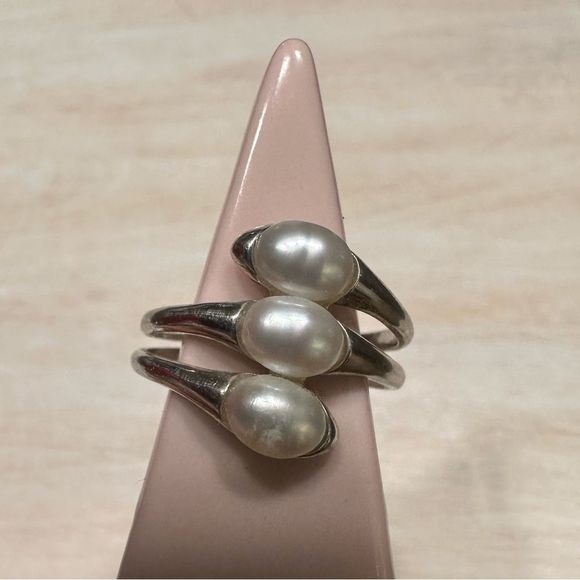 Vertical Three Row Sterling Silver Pearl Ring - Picture 2 of 4